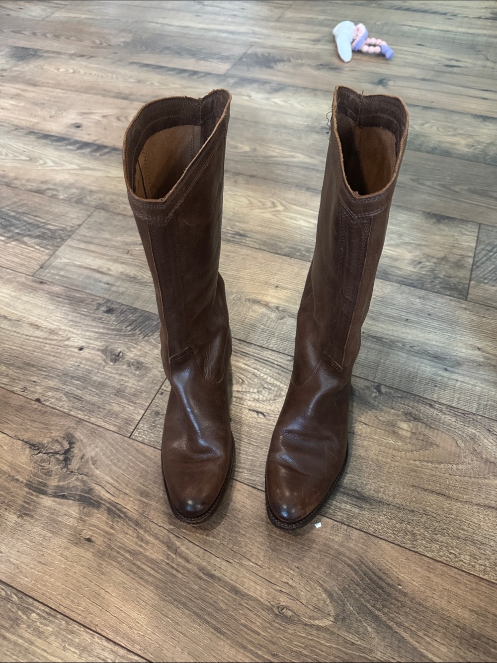 Women’s vintage Frye boots size 6